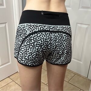 Lululemon Running Shorts Athletic Blue Black Polka Dot Gym Workout Size 6 Small